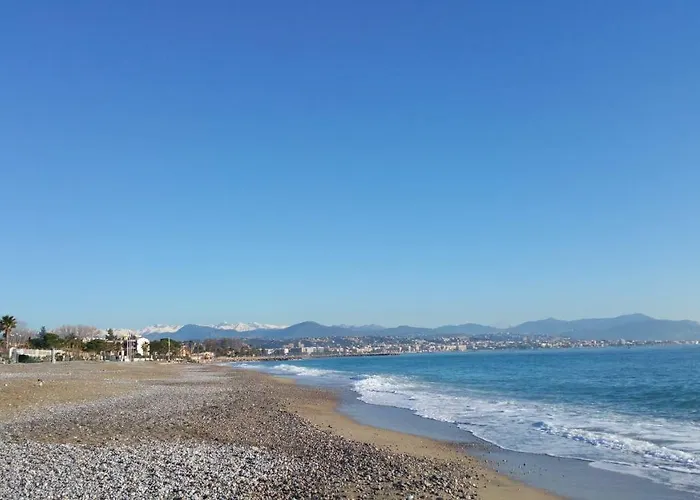 Cap Azur 108 فينوف لوبيه